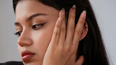 autocritica-feroz-como-juez-interior-afecta-autoestima