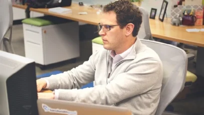 companeros-trabajo-toxicos-wide_webp